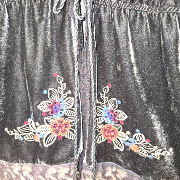 Flying Tomato Blouse, Black Embroidered Vest, Boho Velvet Shirt - Picture 2 of 6